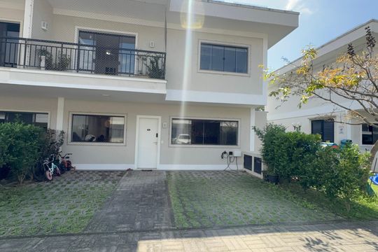 Casa à venda com 3 quartos, 138m² em Vargem Grande, Rio de Janeiro