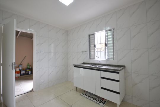 Cozinha de casa para alugar com 3 quartos, 150m² em Vila Sonia, São Paulo