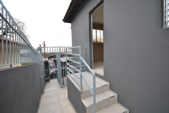 Entrada de casa para alugar com 3 quartos, 150m² em Vila Sonia, São Paulo