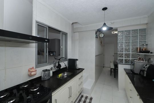 Cozinha de casa à venda com 3 quartos, 135m² em Vila Esperança, São Paulo