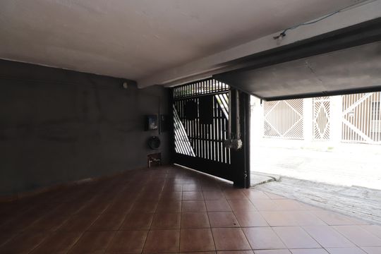 Garagem de casa à venda com 3 quartos, 135m² em Vila Esperança, São Paulo