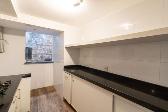 Cozinha de casa de condomínio à venda com 3 quartos, 155m² em Partenon, Porto Alegre