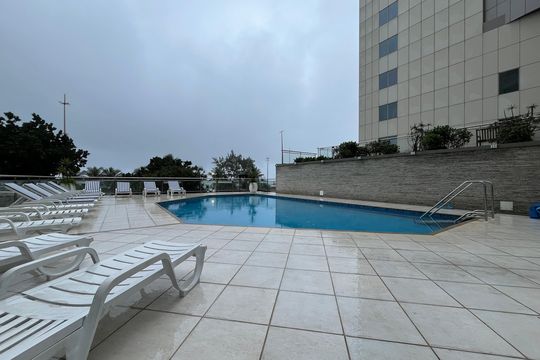 Área comum - Piscina de apartamento à venda com 1 quarto, 52m² em Barra da Tijuca, Rio de Janeiro