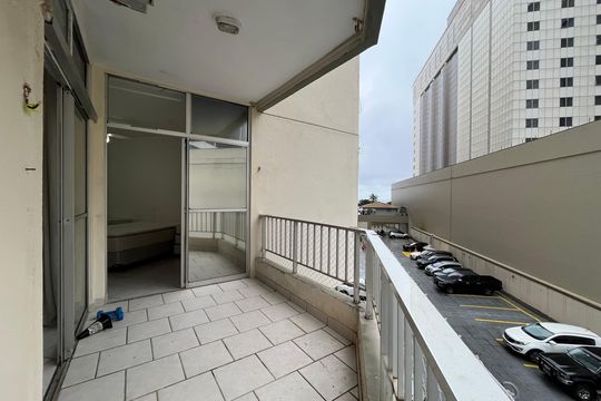 Varanda de apartamento à venda com 1 quarto, 52m² em Barra da Tijuca, Rio de Janeiro