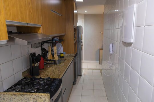 cozinha de apartamento para alugar com 3 quartos, 80m² em Barra Olímpica, Rio de Janeiro