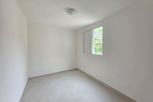 Quarto 1 de apartamento à venda com 2 quartos, 50m² em Jardim Alvorada, Santo André