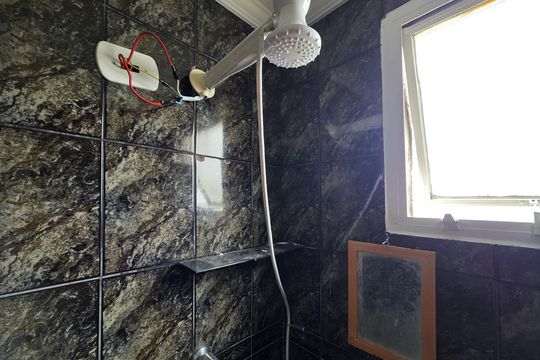 Banheiro de apartamento à venda com 2 quartos, 50m² em Jardim Alvorada, Santo André