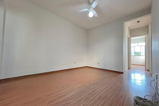 Sala de apartamento para alugar com 3 quartos, 68m² em Paineiras, Juiz de Fora