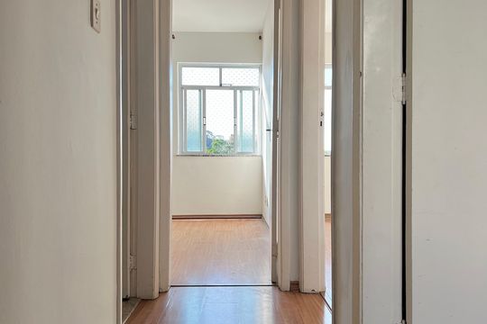 Corredor de apartamento para alugar com 3 quartos, 68m² em Paineiras, Juiz de Fora