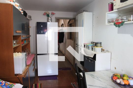 Cozinha 01 de casa à venda com 3 quartos, 300m² em Setor Norte Ferroviario Ii, Goiânia