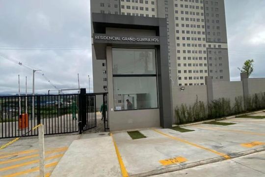 Fachada e portaria de apartamento para alugar com 2 quartos, 37m² em Vila Nova Bonsucesso, Guarulhos