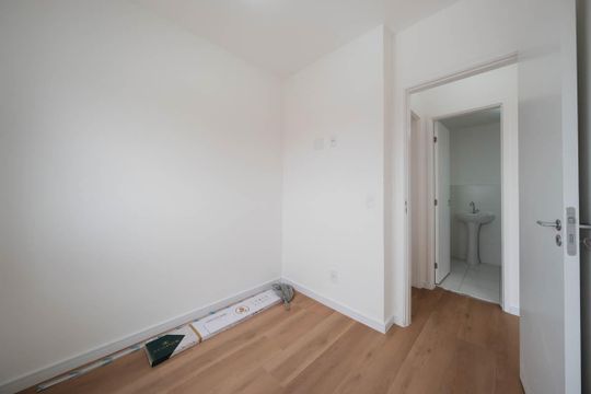 Quarto de apartamento para alugar com 2 quartos, 44m² em Jardim Maringa, São Paulo