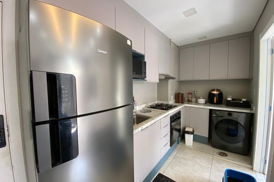 Cozinha de apartamento para alugar com 2 quartos, 48m² em Jardim Peri Peri, São Paulo