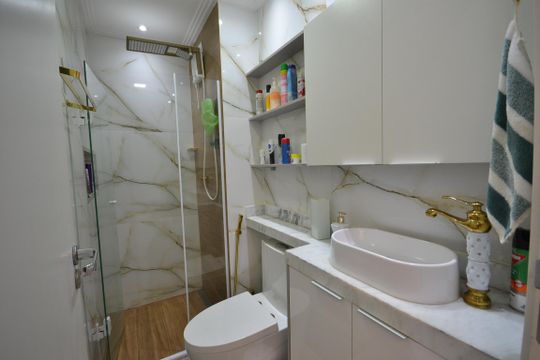 Banheiro de apartamento à venda com 2 quartos, 47m² em Jardim Peri Peri, São Paulo