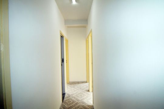 Corredor de apartamento para alugar com 3 quartos, 85m² em Irajá, Rio de Janeiro