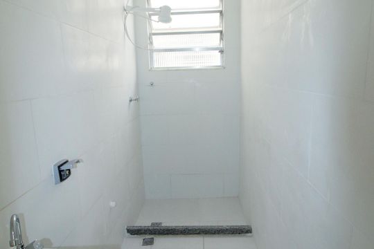 Banheiro de apartamento para alugar com 3 quartos, 85m² em Irajá, Rio de Janeiro