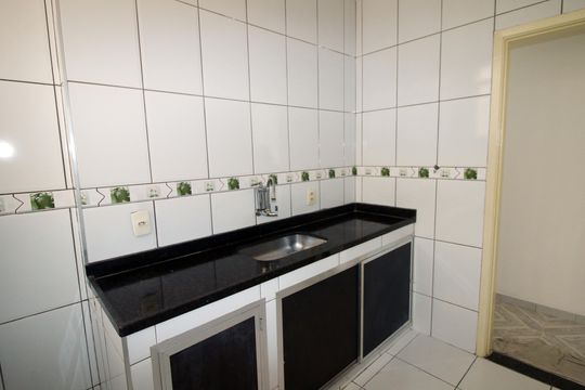 Cozinha de apartamento para alugar com 3 quartos, 85m² em Irajá, Rio de Janeiro