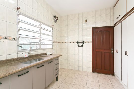 Cozinha  de casa para alugar com 3 quartos, 256m² em Jardim Tua, São Paulo