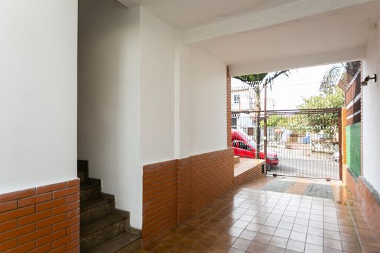 Garagem - Entrada  de casa para alugar com 3 quartos, 256m² em Jardim Tua, São Paulo