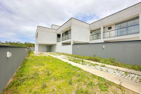 Garagem de casa para alugar com 3 quartos, 157m² em São João do Rio Vermelho, Florianópolis