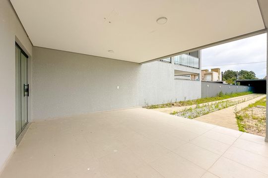 Garagem de casa para alugar com 3 quartos, 157m² em São João do Rio Vermelho, Florianópolis