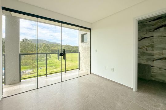 Suíte 2 de casa para alugar com 3 quartos, 157m² em São João do Rio Vermelho, Florianópolis