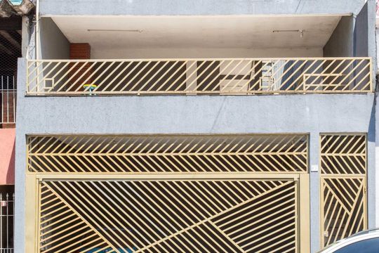 Fachada de casa para alugar com 1 quarto, 40m² em Piraporinha, Diadema