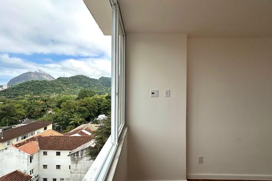 Apartamento para alugar com 2 quartos, 70m² em Jardim Botânico, Rio de Janeiro