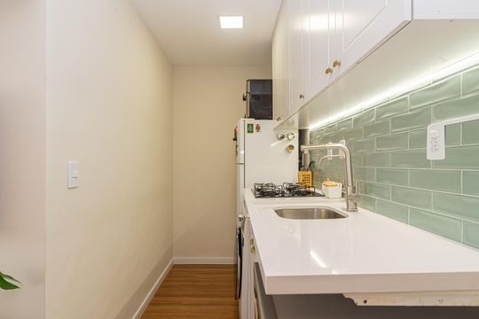 Cozinha de apartamento à venda com 1 quarto, 29m² em Bela Vista, São Paulo