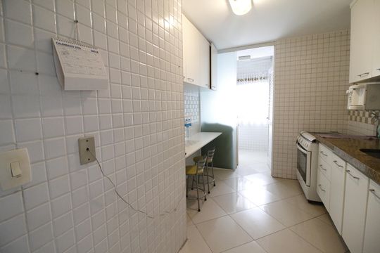 Cozinha de apartamento para alugar com 3 quartos, 90m² em Barra Olímpica, Rio de Janeiro