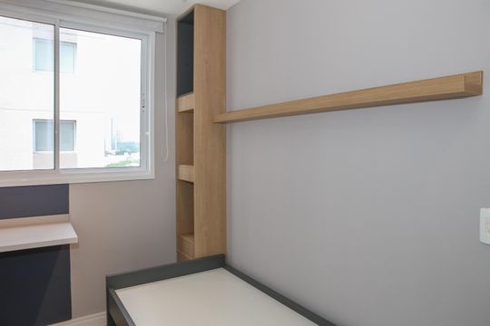 Quarto 2 de apartamento para alugar com 2 quartos, 46m² em Parque Industrial Tomas Edson, São Paulo