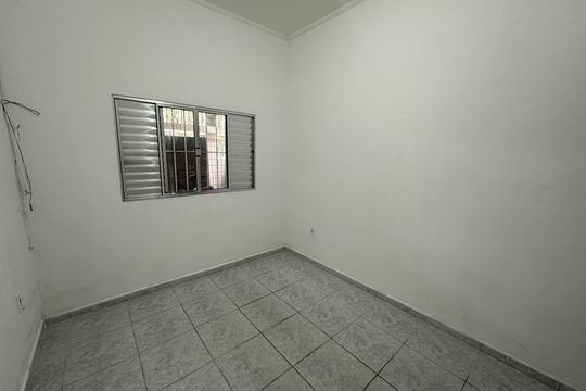 Quarto 2 de casa para alugar com 2 quartos, 47m² em Vila Mateo Bei, São Vicente