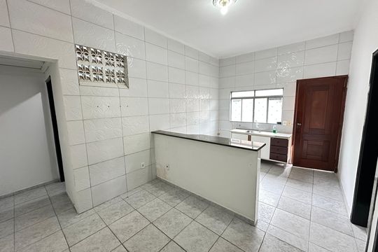 Casa para alugar com 2 quartos, 47m² em Vila Mateo Bei, São Vicente