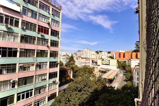 Vista Sala de apartamento à venda com 1 quarto, 40m² em Centro, Rio de Janeiro