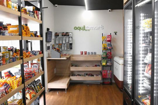 Mercado de apartamento para alugar com 2 quartos, 45m² em Usina Piratininga, São Paulo
