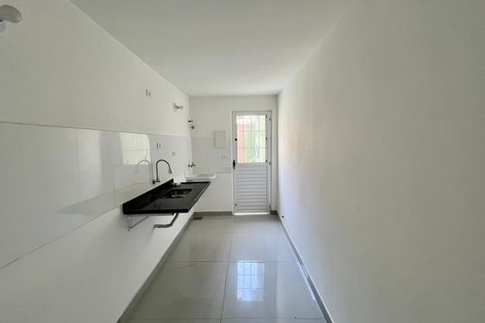 Cozinha de casa de condomínio para alugar com 1 quarto, 90m² em Recreio dos Bandeirantes, Rio de Janeiro