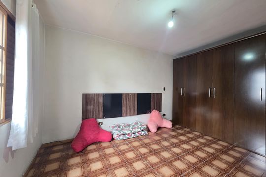 Suíte  de casa para alugar com 3 quartos, 130m² em Pinheirinho, Santo André