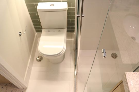 Banheiro de kitnet/studio para alugar com 1 quarto, 22m² em Perdizes, São Paulo