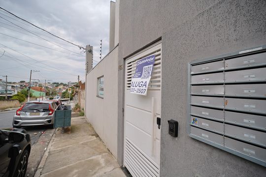 Placa instalada em 01/10/2026 com o código HVTG-1860 de apartamento para alugar com 2 quartos, 35m² em Vila Matilde, São Paulo
