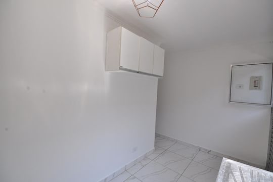 Cozinha de apartamento para alugar com 1 quarto, 42m² em Parque Edu Chaves, São Paulo