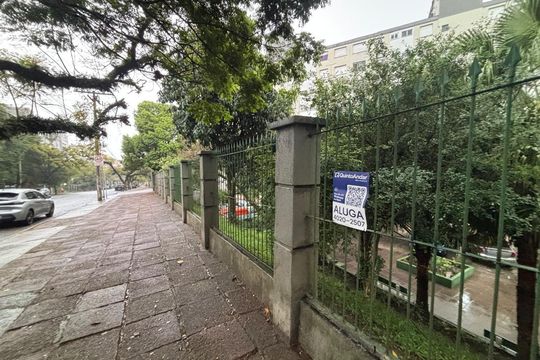 Plaquinha Instalada código SUPD-151 de apartamento para alugar com 2 quartos, 57m² em Jardim Sabará, Porto Alegre