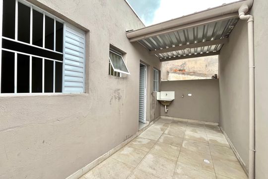 Área de Serviço de casa para alugar com 2 quartos, 70m² em Vila do Encontro, São Paulo