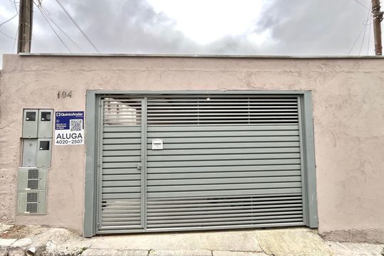 Fachada de casa para alugar com 2 quartos, 70m² em Vila do Encontro, São Paulo