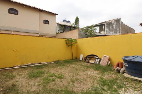 Área externa de casa para alugar com 4 quartos, 270m² em Foguete, Cabo Frio