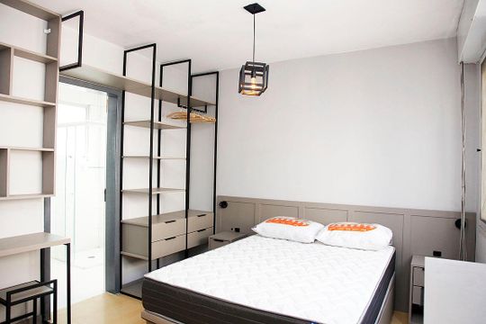 Studio - Sala / Quarto de kitnet/studio para alugar com 1 quarto, 48m² em Cidade Baixa, Porto Alegre