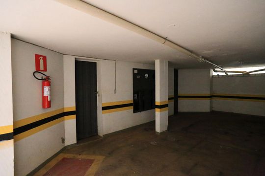 Zelador de apartamento à venda com 4 quartos, 184m² em Funcionários, Belo Horizonte