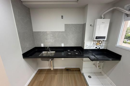 Cozinha de apartamento para alugar com 2 quartos, 49m² em Vila Prel, São Paulo