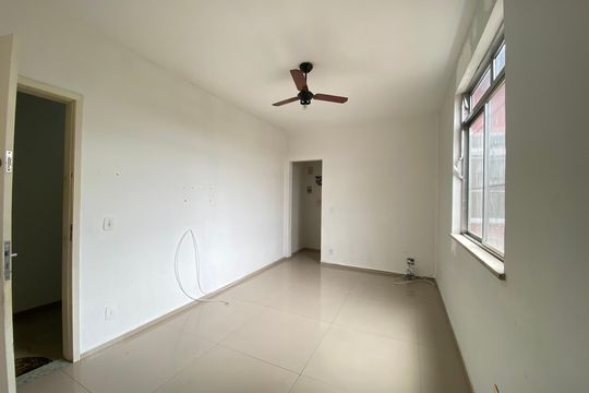 Sala de apartamento para alugar com 1 quarto, 45m² em Piedade, Rio de Janeiro