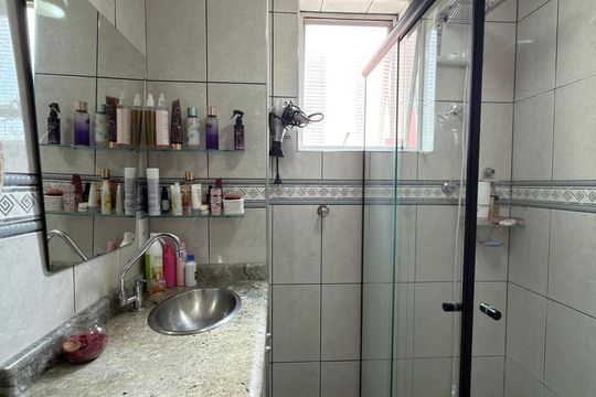 Banheiro Social de apartamento à venda com 2 quartos, 64m² em Vila Afonsina, São Bernardo do Campo