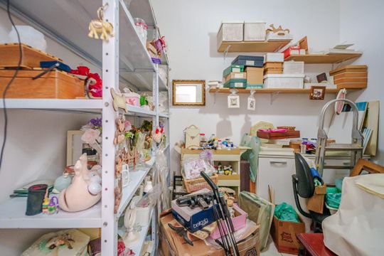 Closet edícula de casa à venda com 3 quartos, 189m² em Vila Lageado, São Paulo